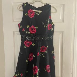 NWT Homeyee Rise Pattern Dress